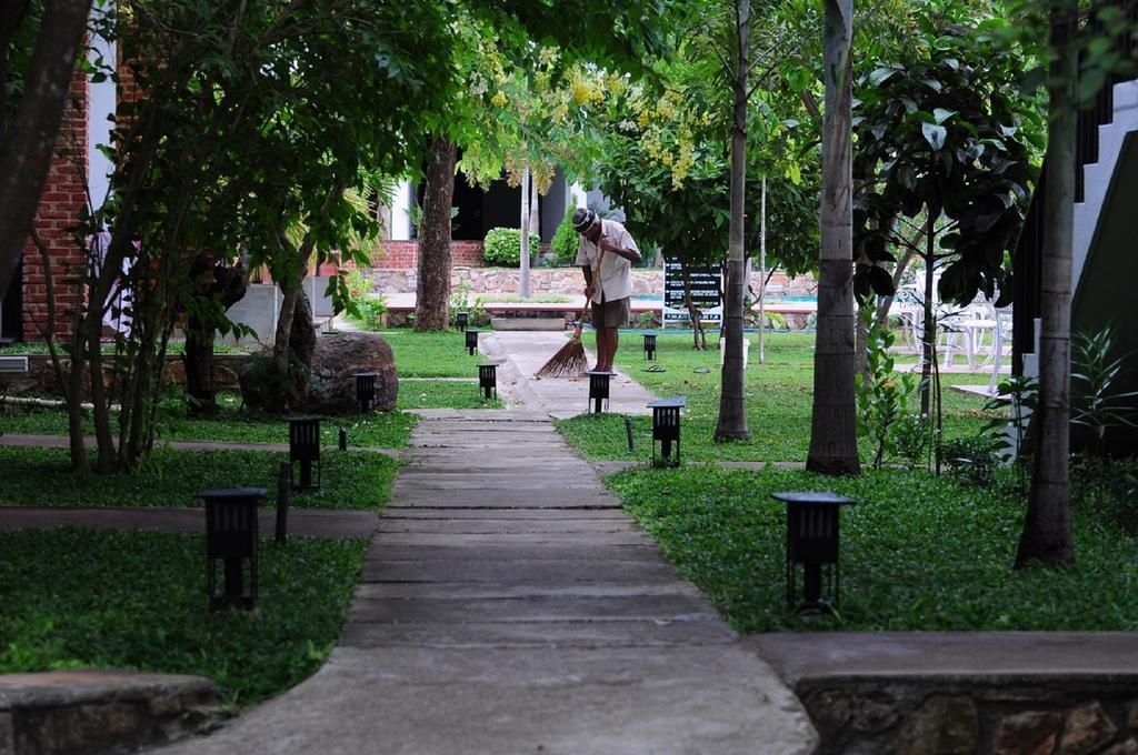 Gamodh Citadel Resort Anuradhapura Εξωτερικό φωτογραφία